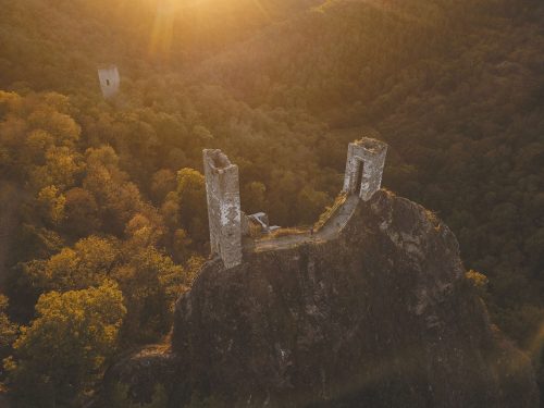 Vue sur le Château de Belcastel-©Les Coflocs - Aveyron Attractivité Tourisme