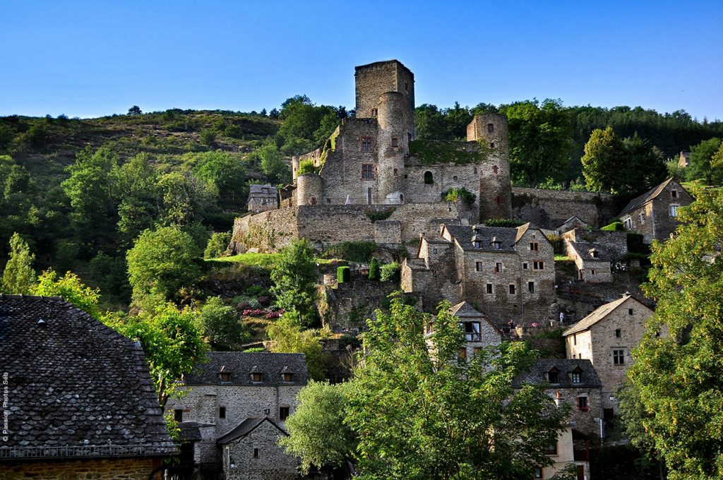 Balade en images à Belcastel - Découvrir