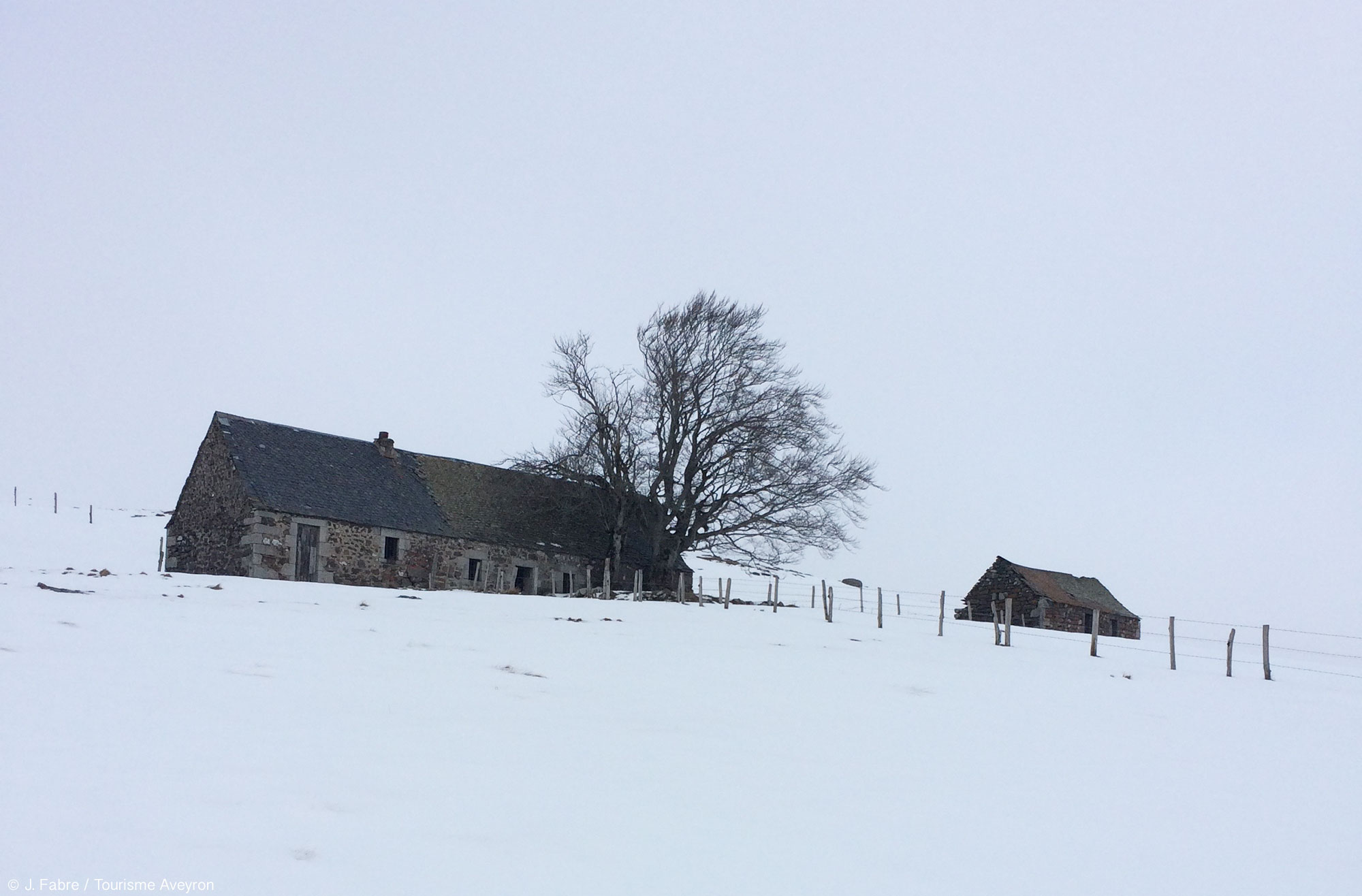 Aubrac sous la neige © J. Fabre - Tourisme Aveyron