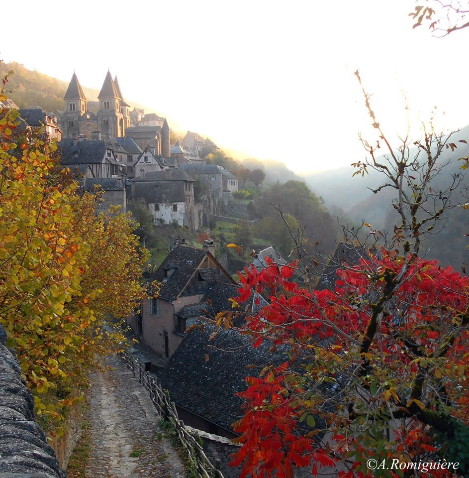 Conques à l'automne, Aveyron © A. Romiguière