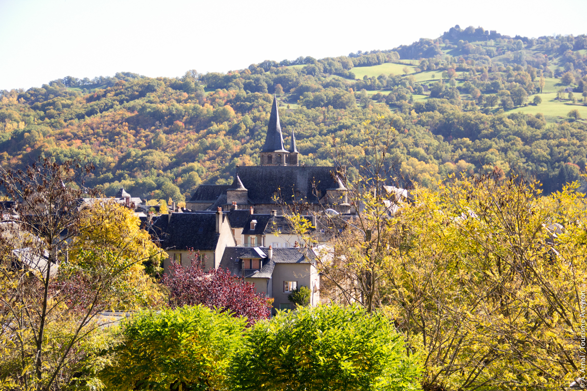 Saint-Côme d'Olt à l'automne © A. Arnal / Tourisme Aveyron