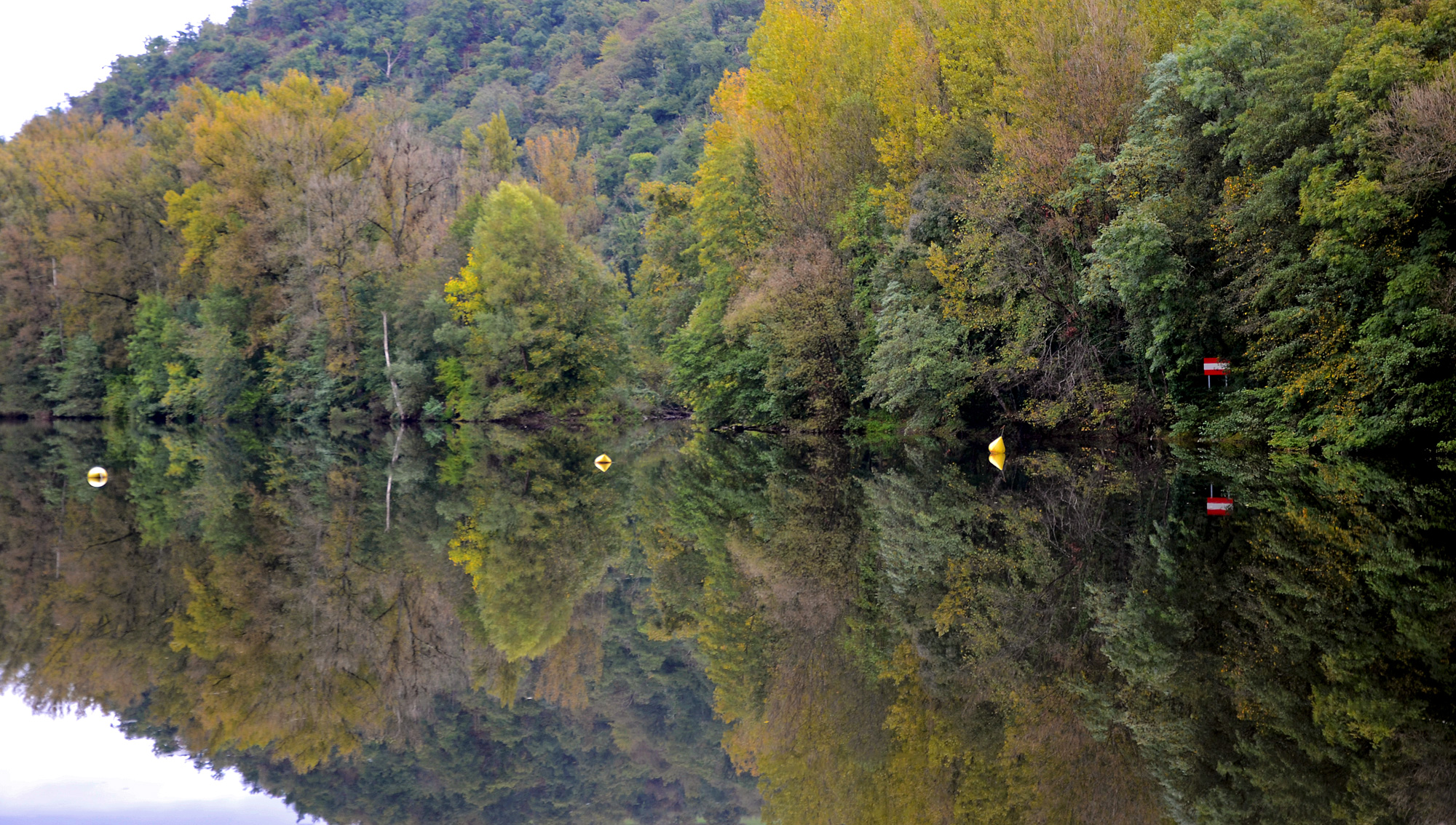 Vallée du Lot aux couleurs de l'automne, Aveyron