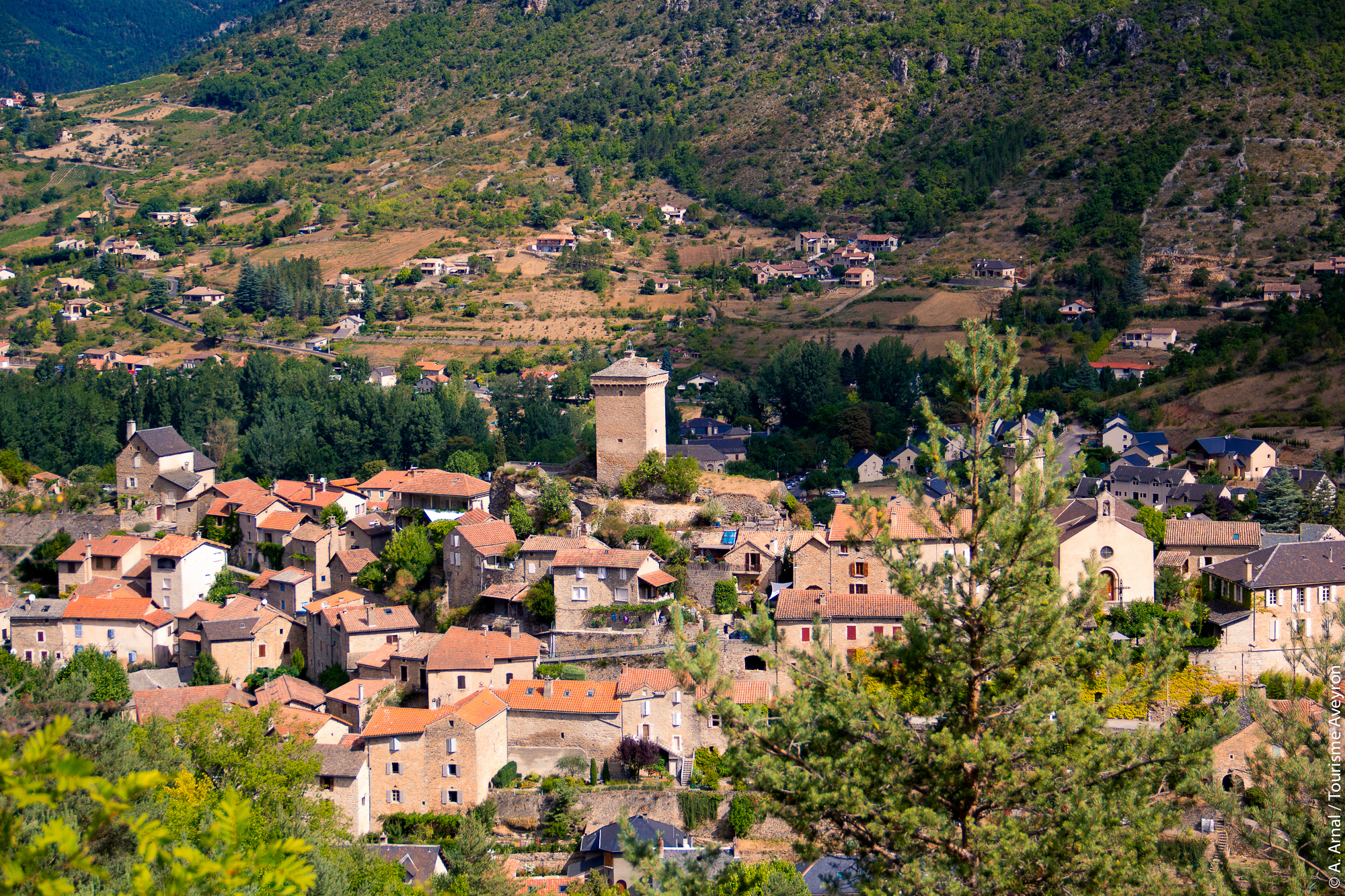 Peyreleau, village du sud Aveyron