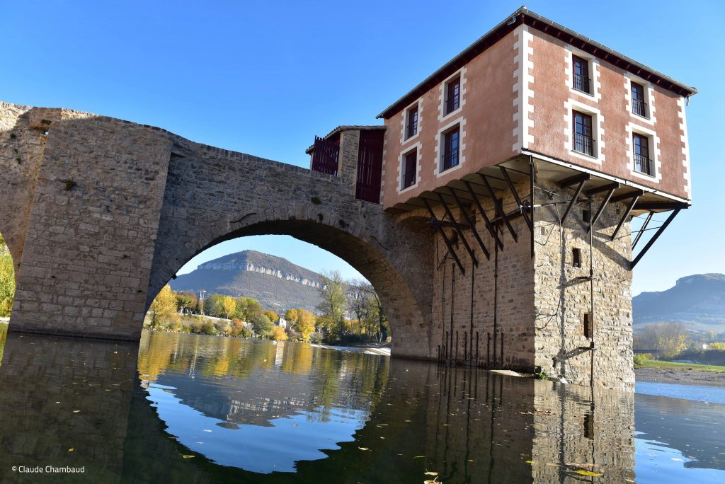 Le moulin du Pont-Vieux, Millau, Aveyron © Claude Chambaud