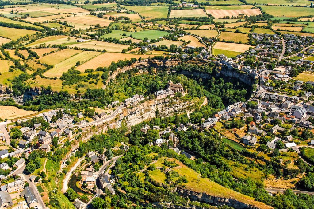 Vue aérienne de Bozouls, Aveyron